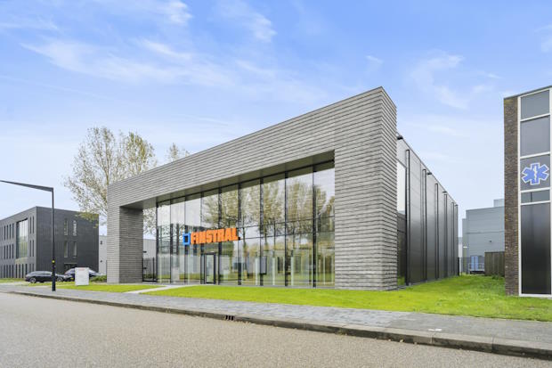 Façade Finstral showroom in Hoofddorp